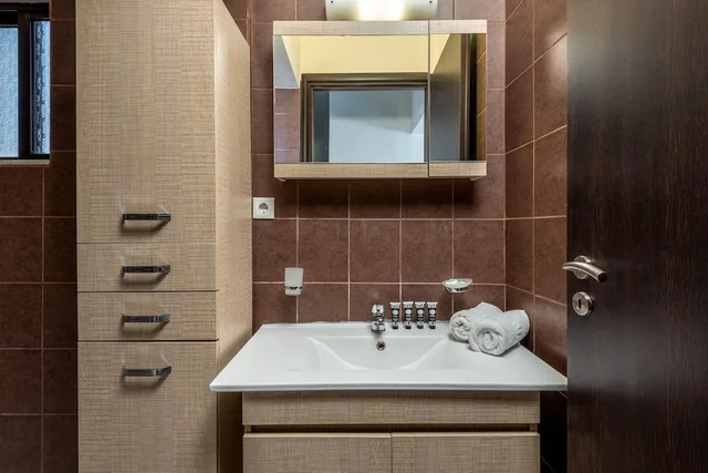 Panoramic, Suite, Queen Bed, Sofa, Outdoor Jetted Tub، City Center Hotel 6/7
