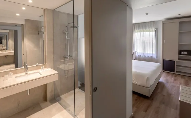 غرفة قياسية بسرير مزدوج، Oporto Airport Business Hotel 6/6