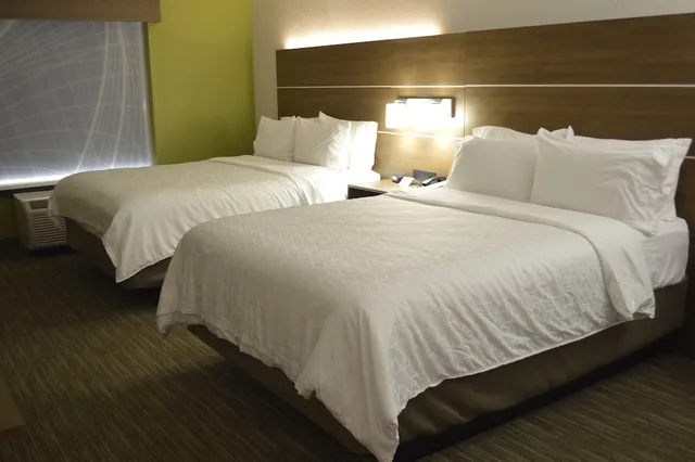 غرفة قياسية بسريرين كوين، Holiday Inn Express Hotel Suites Franklin 4/5