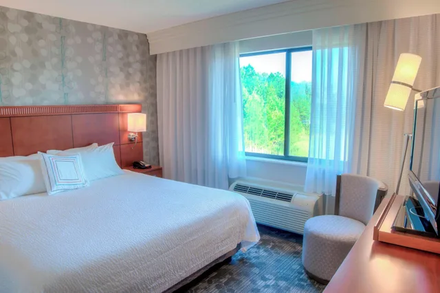 Room, Double Bed, Accessible, Courtyard By Marriott Mobile Daphne Eastern Shore 1/3
