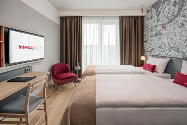 غرفة بزنس بسرير مزدوج، Intercityhotel Saarbrucken 1/4