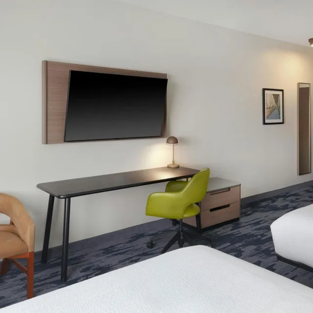 غرفة بسرير كينج وسريرين كوين، Fairfield by Marriott Inn & Suites Columbus 2/4
