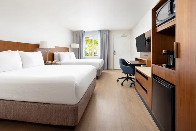 غرفة بسريرين كوين بإطلالة على الحديقة، Fairfield Inn Suites Key West At the Keys Collection 1/10