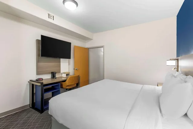 Upgrade, Efficiency, Suite, King and Queen Bed, Sofa، Comfort Inn & Suites Glenwood Springs On The River 6/10