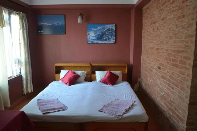 2 Bedrooms, Economy, Twin Beds, Courtyard View, Golden Gate Guest House 1/2