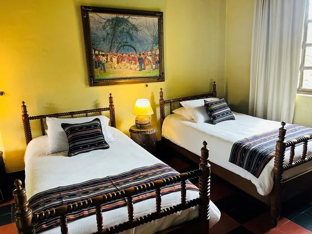 Basic, Twin Beds, Mayan Inn 1/10