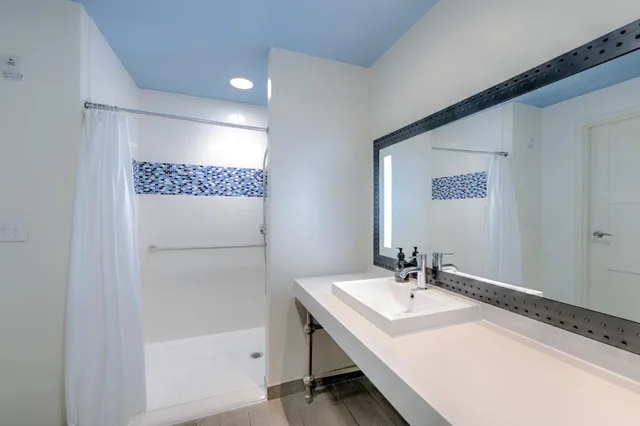 غرفة بسريرين كوين لذوي الإعاقة، Hotel Indigo Orange Beach Gulf Shores 3/4