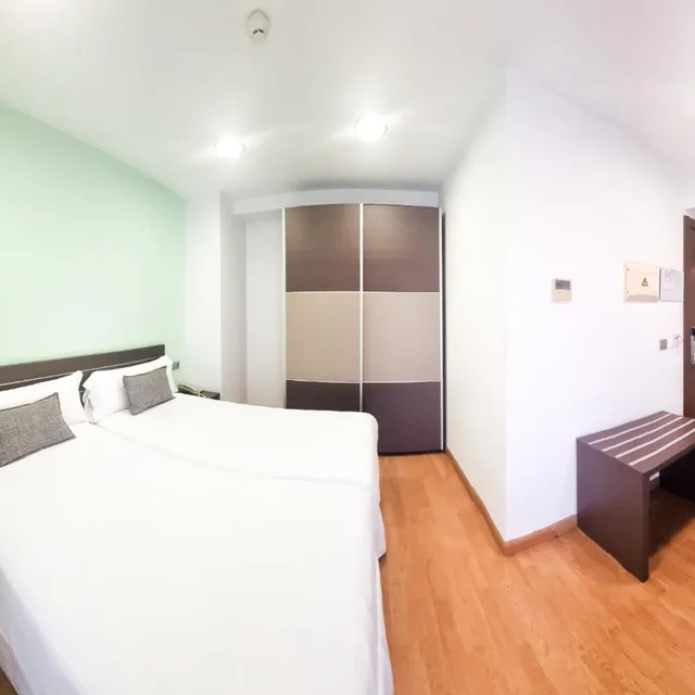 غرفة بسرير مزدوج بشرفة، Hotel Rocamar Benidorm 2/10