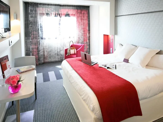 غرفة بريفيليج بسرير مزدوج، Hotel Mercure Paris Montmartre Sacre-Coeur 2/9