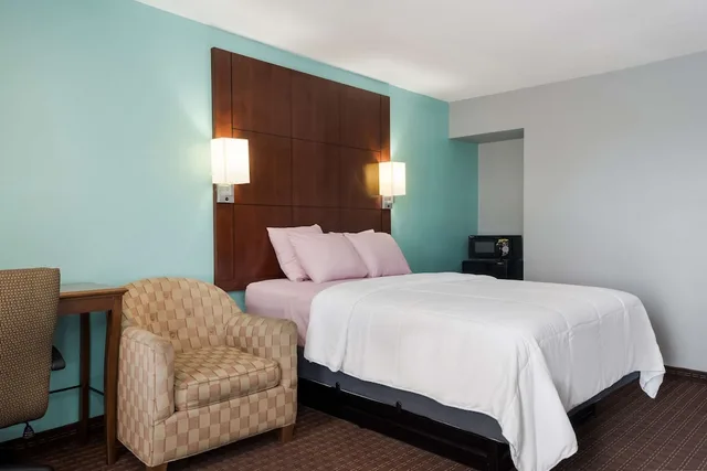 غرفة بسرير كينج للمدخنين، Americas Best Value Inn Blytheville 7/10