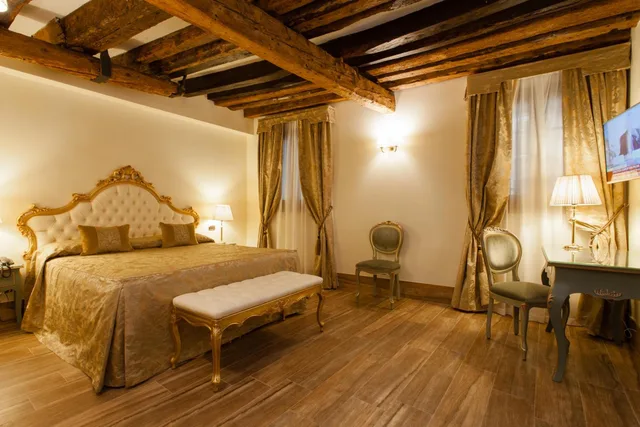 غرفة بسرير مزدوج أو سريرين منفصلين، Hotel Al Ponte Mocenigo 4/8