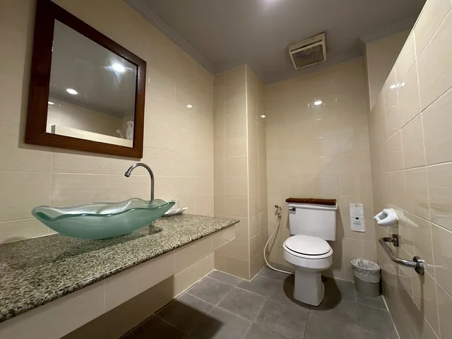 غرفة قياسية بسريرين منفصلين بإطلالة على المدينة، Rattana View Hotel 2/3
