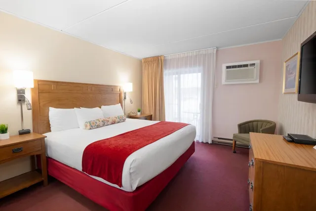 Suite, Fireside Inn and Suites Gilford 2/4