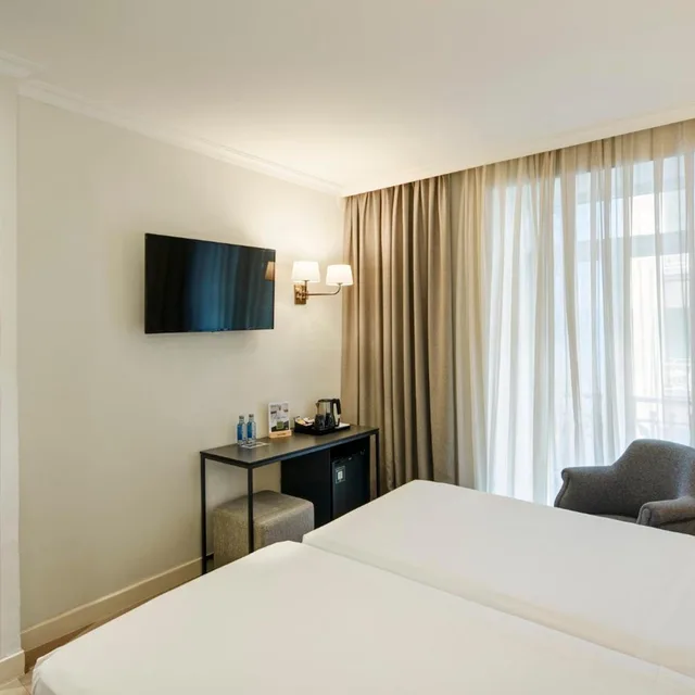 غرفة بسريرين منفصلين، Sercotel Europa San Sebastian 4/10