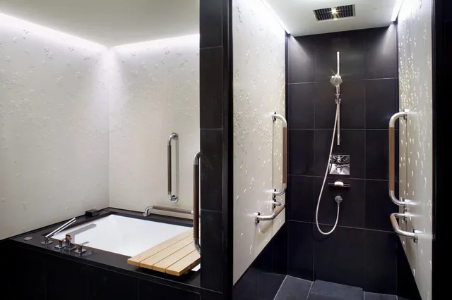 غرفة ديلوكس بسرير مزدوج بإطلالة على الحديقة، The Ritz Carlton Kyoto 7/8