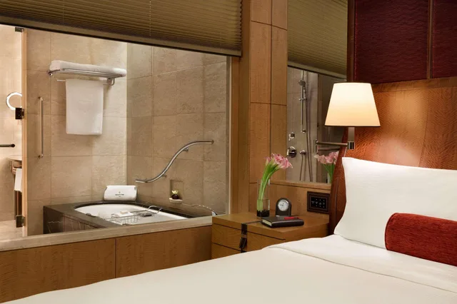 غرفة ديلوكس بسريرين منفصلين بإطلالة على الحديقة، Shangri La Tokyo 3/3