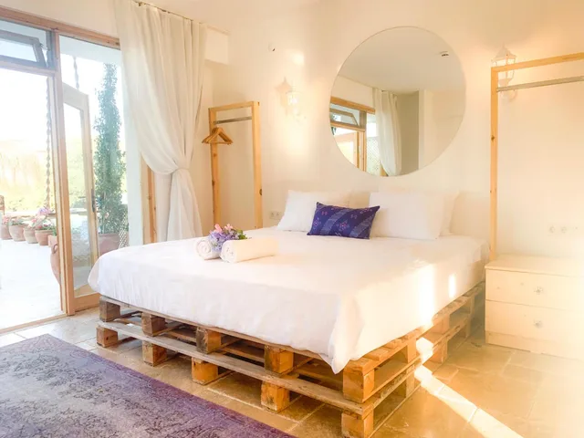 غرفة ديلوكس بسرير مزدوج بحوض استحمام، Alacati Barbarossa Hotel 3/7