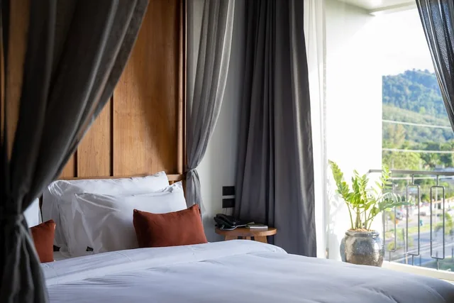 غرفة ديلوكس بسرير كينج بشرفة، Hotel Gahn - SHA Plus 3/5