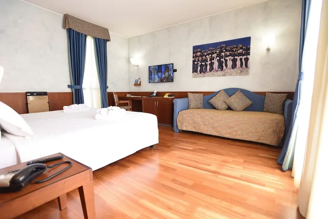 غرفة سوبيريور بسرير كينج، Hotel Raffaello 2/10