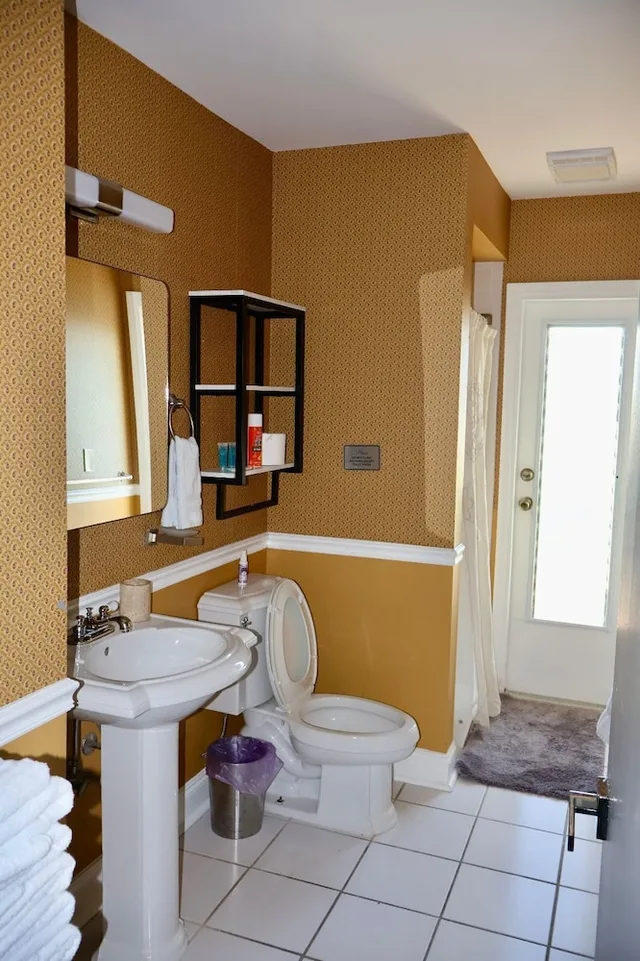 Deluxe, House, 1 King and 1 Single Beds, 1 Queen and 1 Single Bed, Canal View, 2 Sofa, Private Pool، Villa Marco Island 6/6