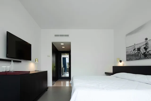 Room, King Bed, Inland View، Almyra 5/10