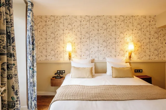 غرفة قياسية بسرير كوين، R Kipling Hotel by Happyculture 2/5