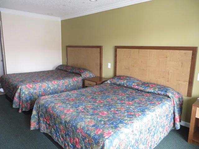 غرفة بسريرين كوين، National Inn Garden Grove 3/10