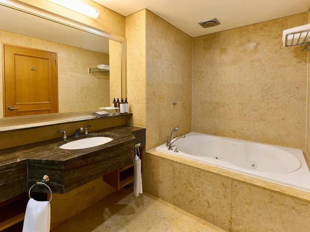 Room, 2 Double Beds, Parlor، Mercure Ambassador Jeju 4/5