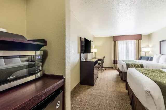 غرفة قياسية بسريرين كوين، Comfort Inn Dallas Park Central 6/10