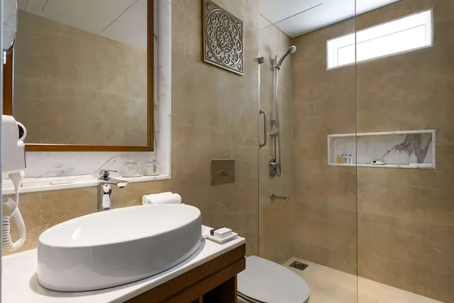 Sunrise, Garden, Villa, King Bed، Hawthorn Suites by Wyndham Dwarka 5/6