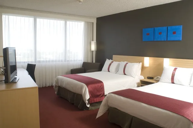غرفة قياسية بسريرين مزدوجين، Holiday Inn Melbourne Airport 2/8