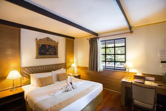 غرفة شهر العسل بسرير مزدوج بإطلالة على المسبح، Imperial Mae Hong Son Resort 2/4