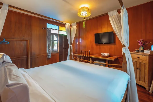 Comfort, Queen Bed, Pao Come Boutique House 1/10