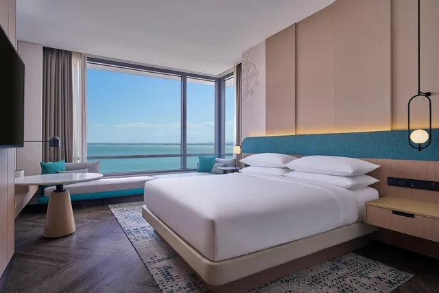 Room, King Bed, City View, Club Floor، Penang Marriott Hotel 2/10