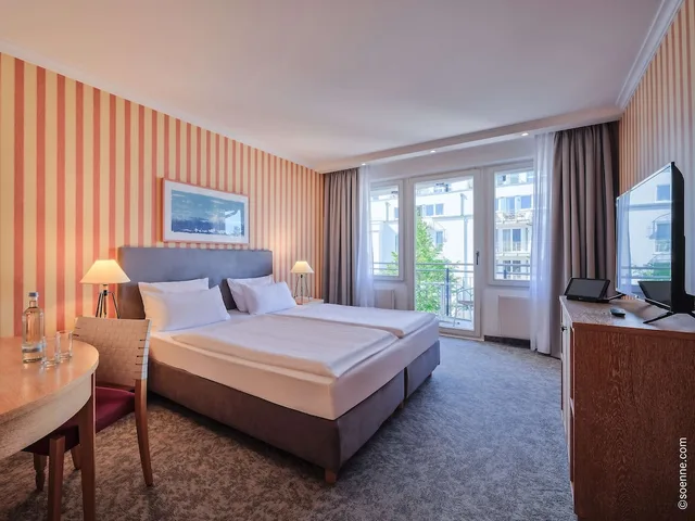 Comfort, Suite, Double Bed, Land Side, Dorint Strandhotel Binz Rugen 3/10