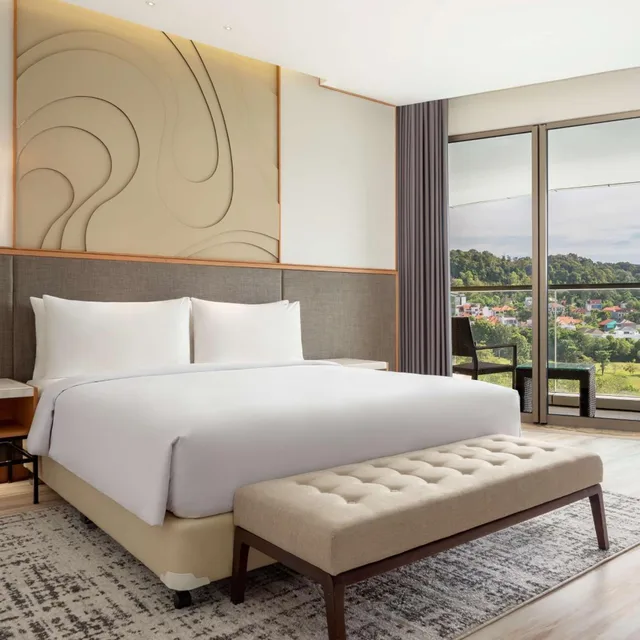 Executive, Suite, Golf Course View، Radisson Golf And Convention Center Batam 2/3
