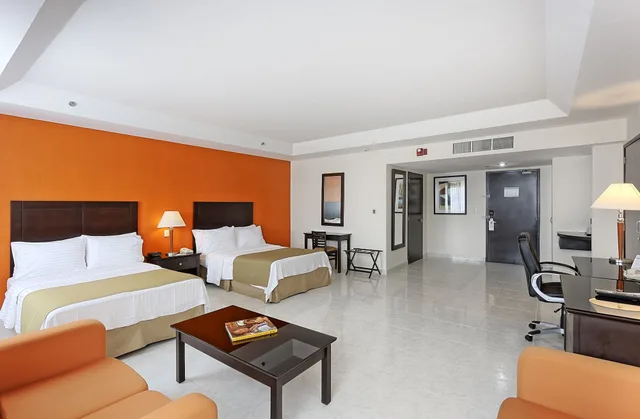 غرفة قياسية بسرير مزدوج لذوي الإعاقة، HOLIDAY INN CAMPECHE 1/4