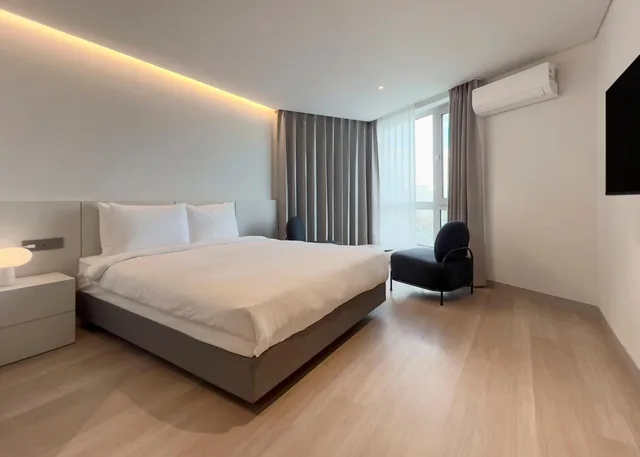 غرفة سوبيريور بسرير مزدوج بإطلالة على البحر، Ocean Suites Hotel Jeju 2/6