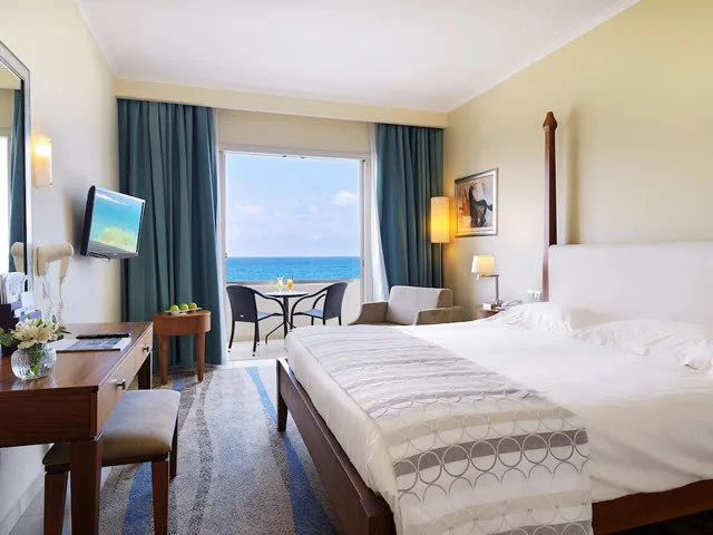غرفة ديلوكس بسرير مزدوج بإطلالة على البحر، Alexander the Great Beach Hotel 1/7
