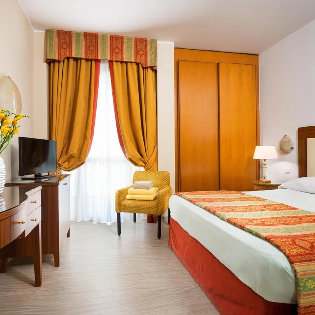 غرفة قياسية بسرير مزدوج أو سريرين منفصلين، Hotel Terme Metropole 2/2