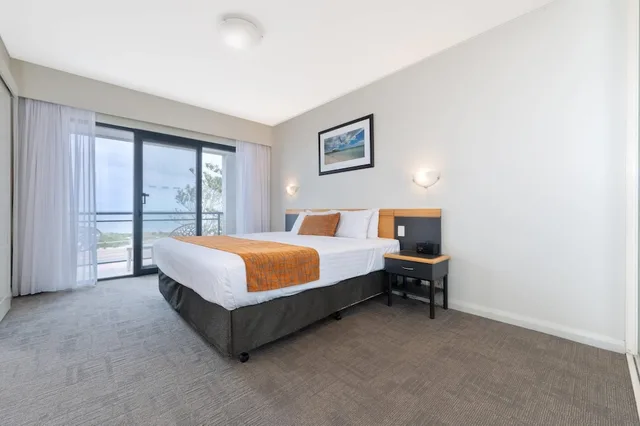 One Bedroom Spa Apartment Ocean View, Quality Resort Sorrento Beach 1/9