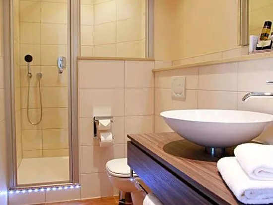 غرفة سوبيريور بسرير مزدوج، Klosterhotel Woltingerode 2/2