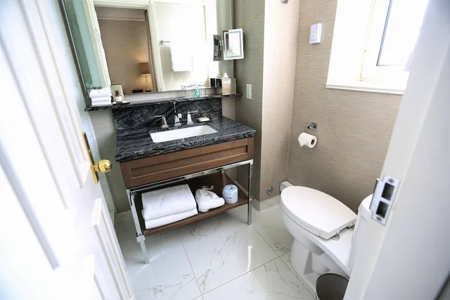 Fairmont Gold, Junior Suite, King Bed، Hotel Fairmont Palliser 1/1