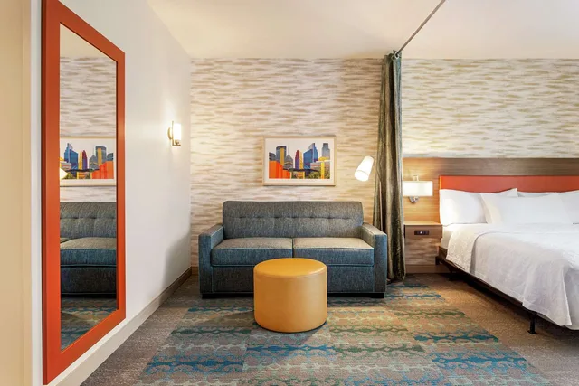 جناح استوديو بسرير كينج بحوض استحمام لذوي الإعاقة، Home2 Suites by Hilton Minneapolis University Area 1/4