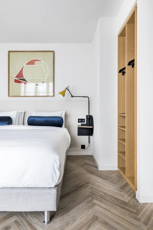 Basic, King Bed, Le Grand Quartier 2/4