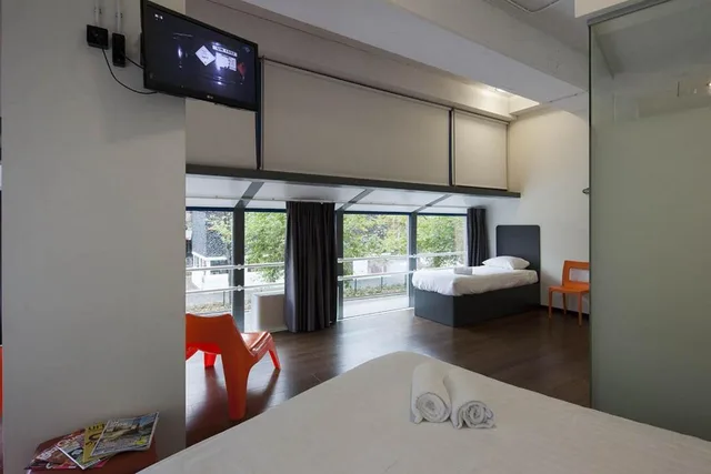 غرفة عائلية، easyHotel Rotterdam City Centre 1/3