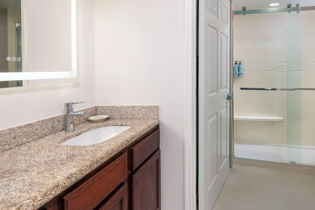 استوديو بسرير كينج مع أريكة، Residence Inn by Marriott Greenville-Spartanburg Airport 4/6