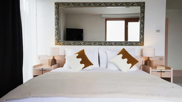 غرفة بسرير كوين بإطلالة على البحيرة، Hotel Real Nyon 6/9