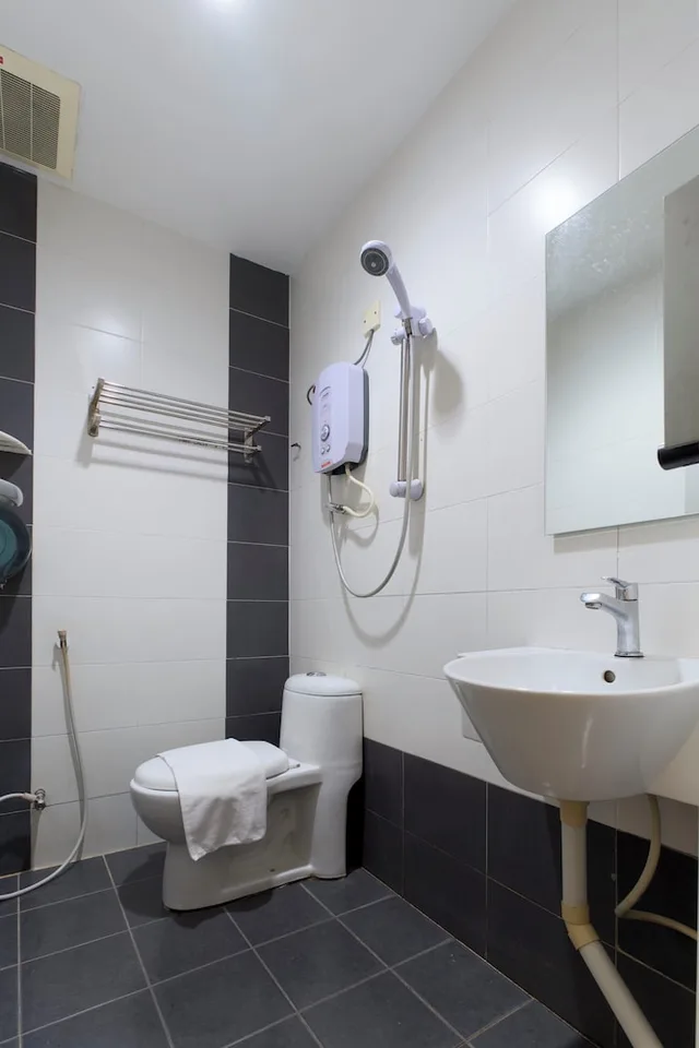 غرفة سوبيريور ثلاثية بسرير مزدوج وسرير فردي، T Hotel Kuala Perlis 1/1