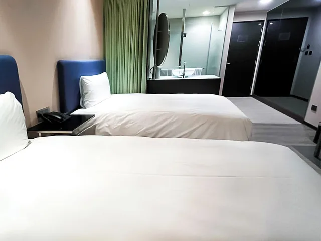 Standard, Twin Beds, No Window، CHECK inn Taipei Xinyi 3/10